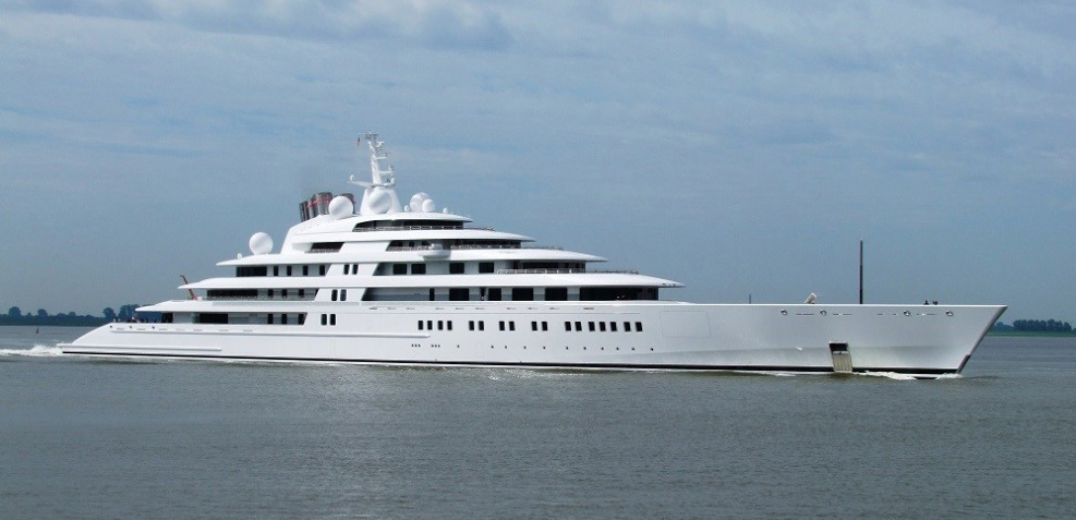 azzam Luxury Yachting