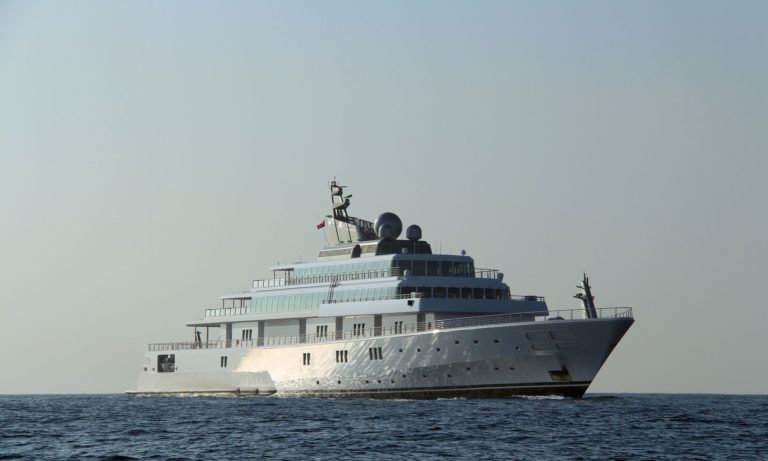 who owns rising sun yacht