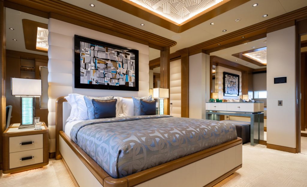 Superyacht Lana bedroom