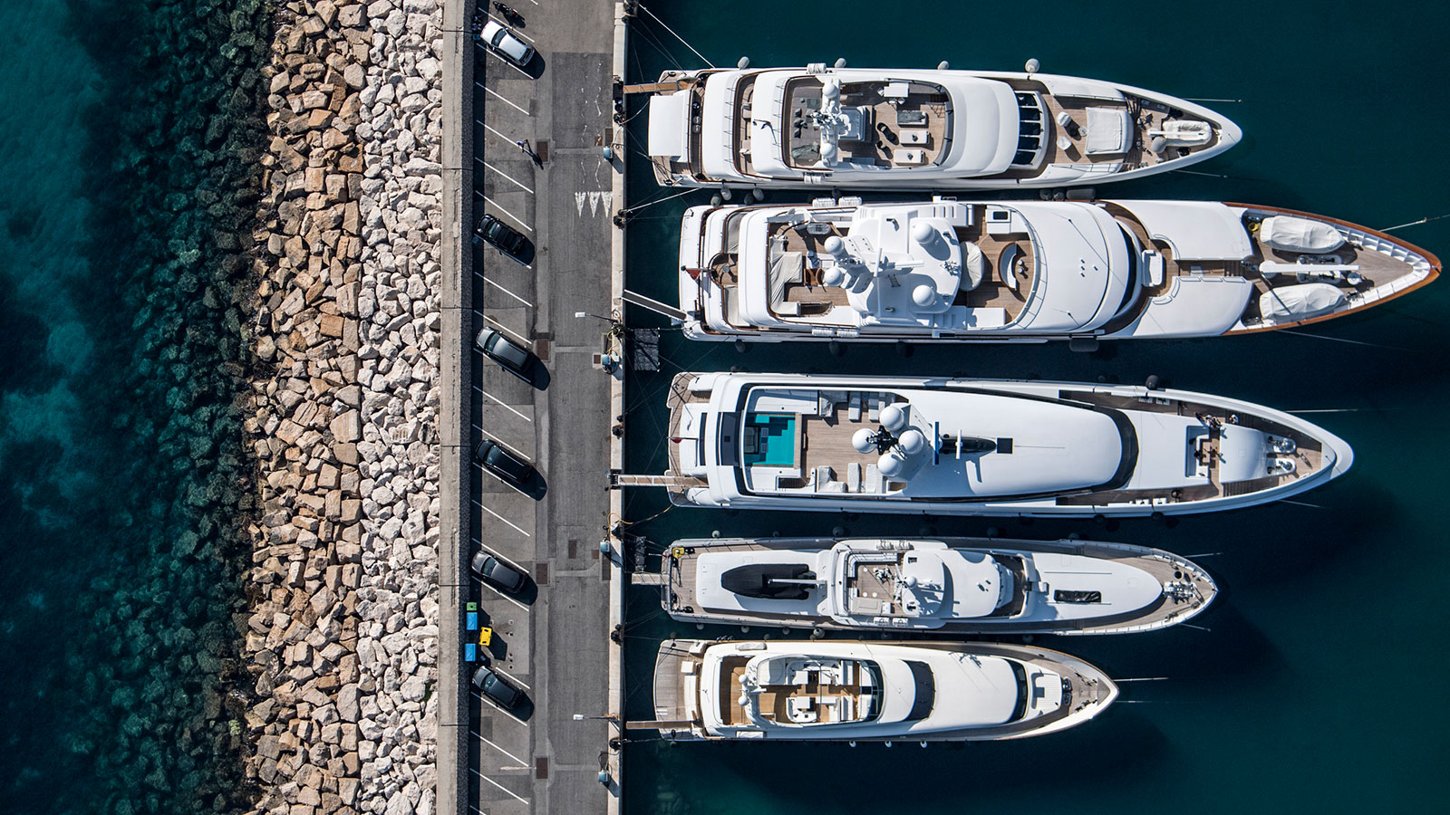 Navigating Luxury: Your Guide to Superyacht Charter